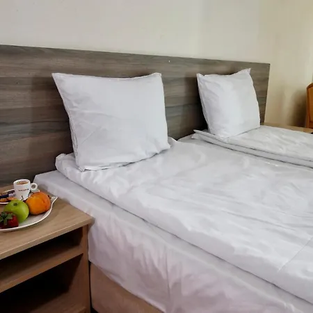 Room In Guest Room ゲストハウス
